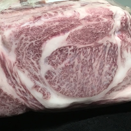 ■【不定貫】特選松阪牛　肩ロース