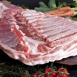 不定貫【特選　松阪豚】バラ　脂の旨味抜群!!