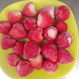 【新物入荷!!】とちあいかとちおとめ  いちごLサイズ　へた取済1kg