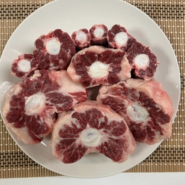 【今年最後のSUPER SALE 20%OFF】鮮度抜群‼　黒毛和牛　テール　カット済み