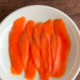 【得用】スモークサーモン40g(4～5枚)パック