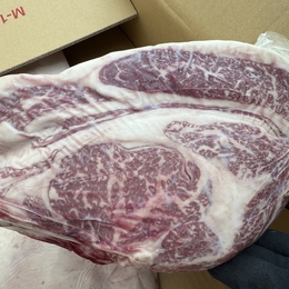 冬のギフトにいかがでしょうか!3番以上!交雑牛リブロース!すき焼きしゃぶしゃぶ用に加工いたします!!